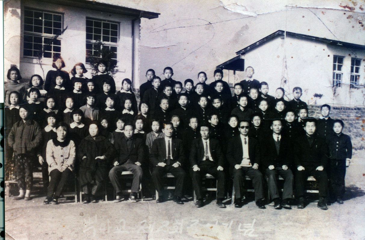 2회졸업(1968).jpg