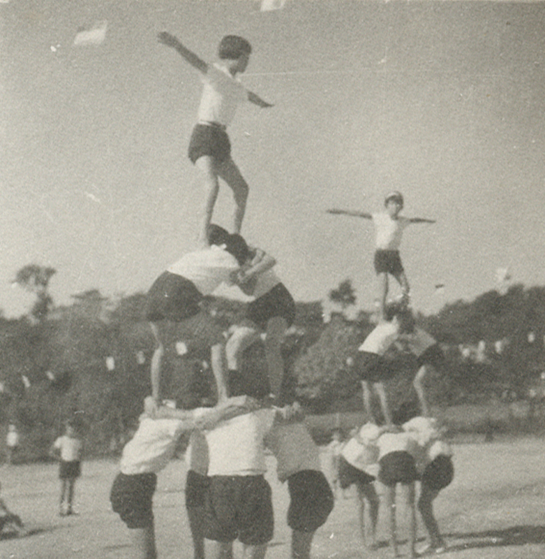 체육대회_여자들도 이게 한다(1963.10.3).jpg