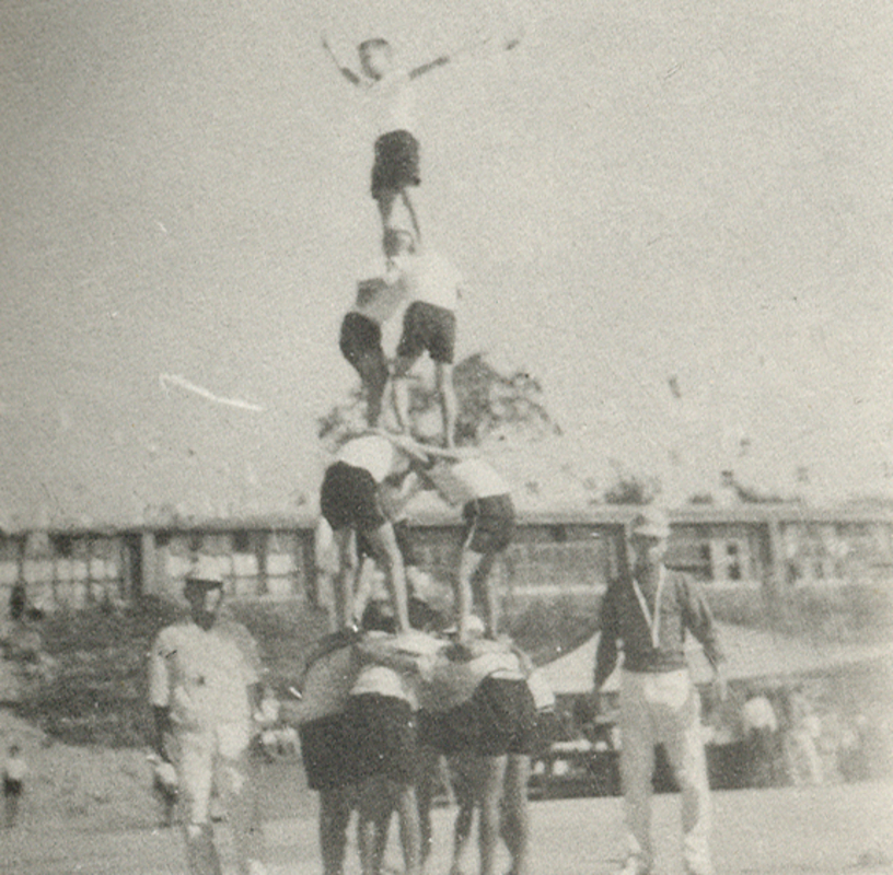 체육대회_우리 남자들의 기술(1963.10.3).jpg