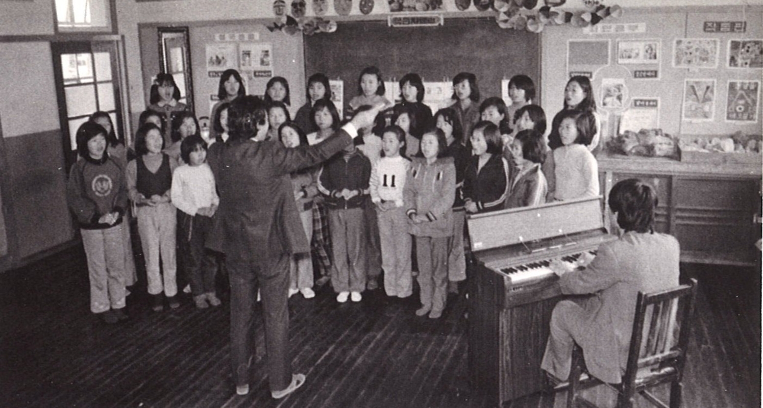 1982년 음악반.jpg