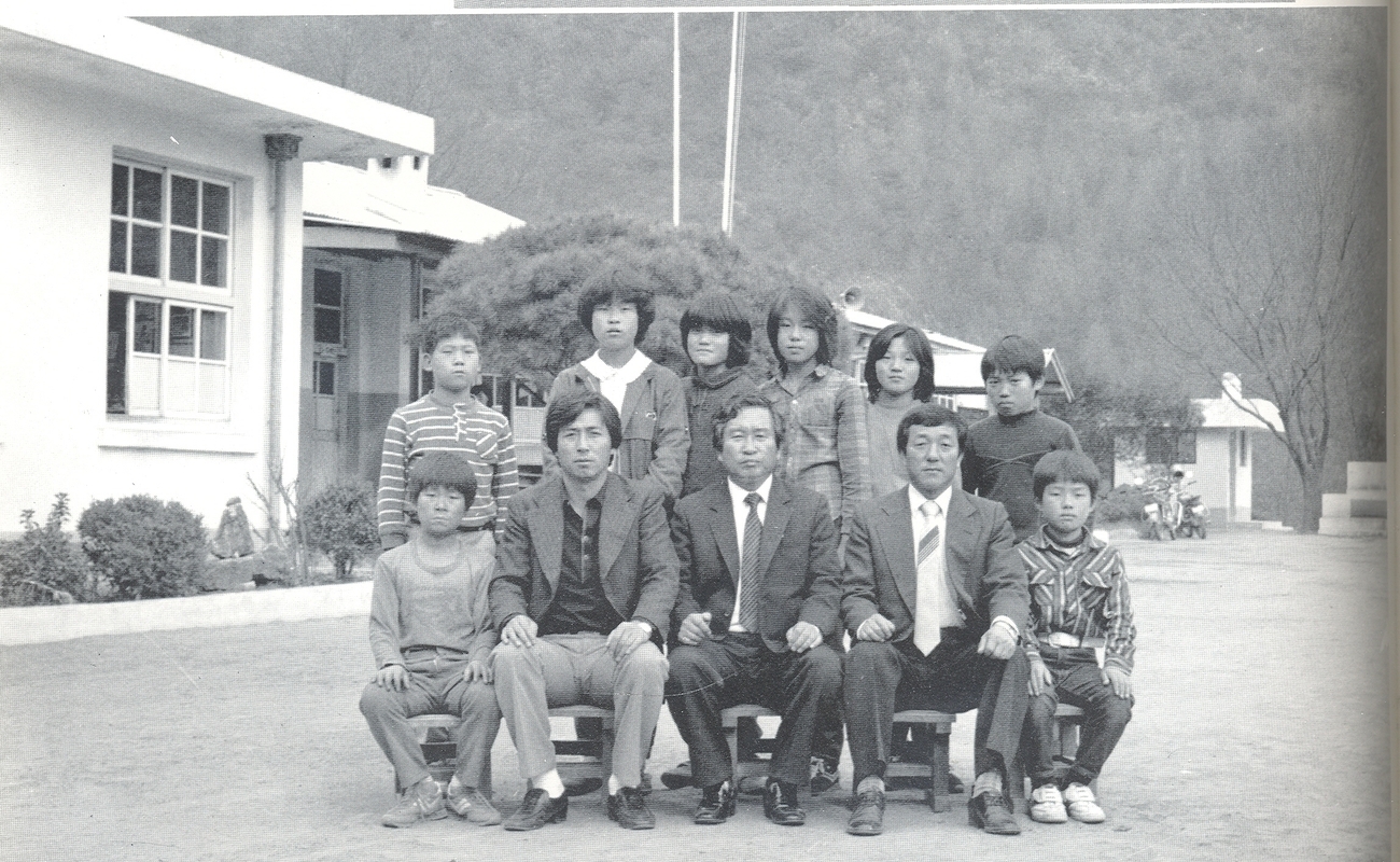 85년도졸업생.jpg