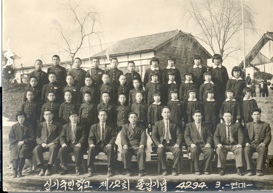 12회졸업.jpg