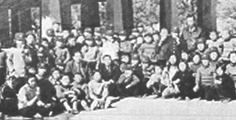 수학여행을 서울로(비원앞에서)