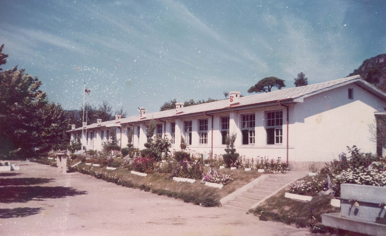 꽃핀학교전경(8월).jpg