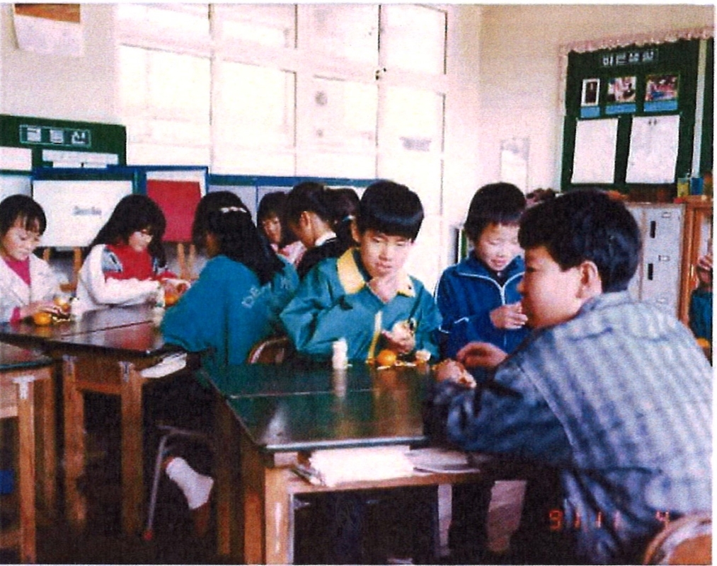 귤먹는중