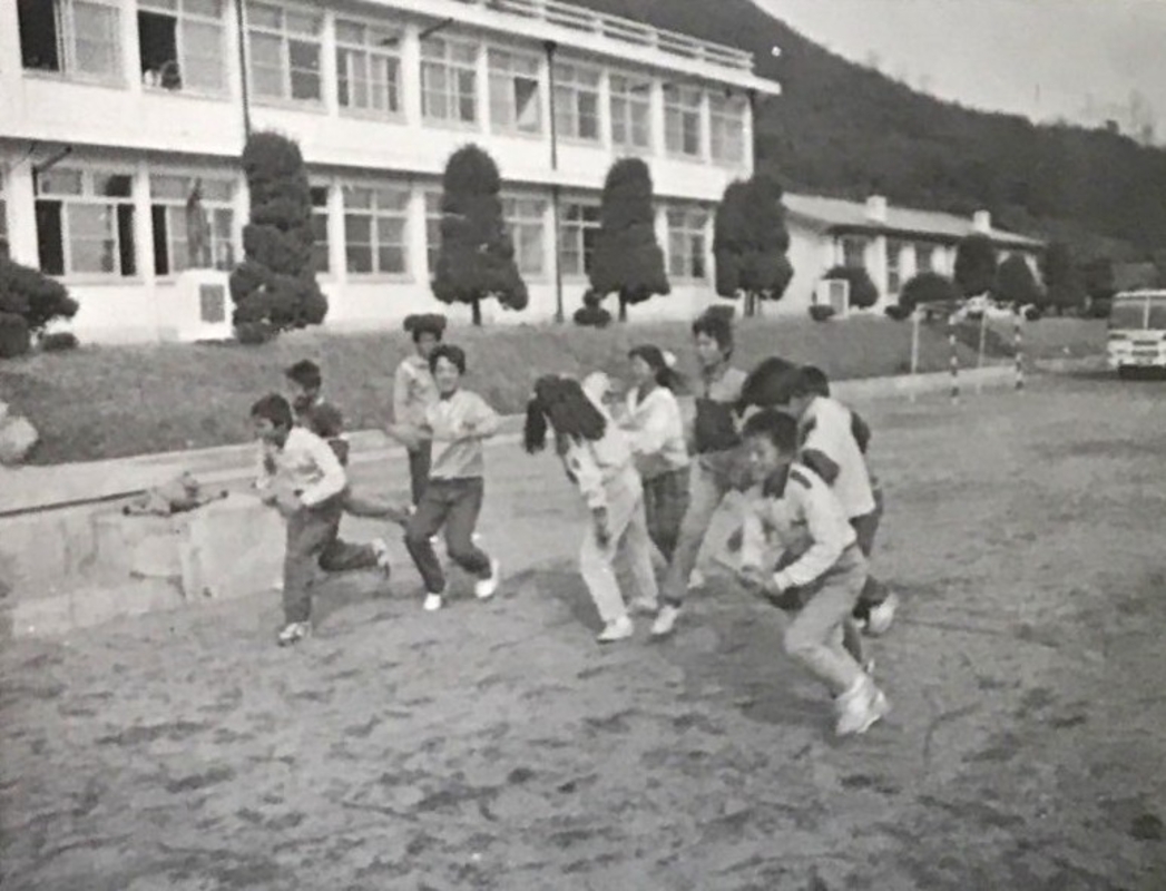 육상반.jpg