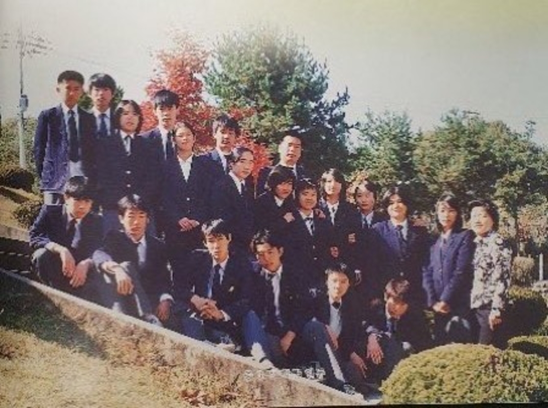 48회 졸업사진2 (2004).jpg