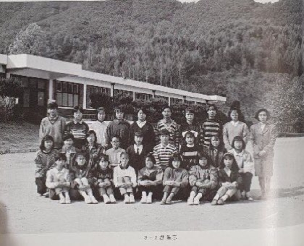 20회 졸업사진 3-2 (1992).jpg