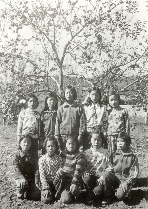 1975 졸업생5.jpg