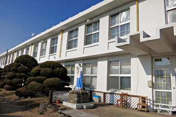 동이중학교 전경