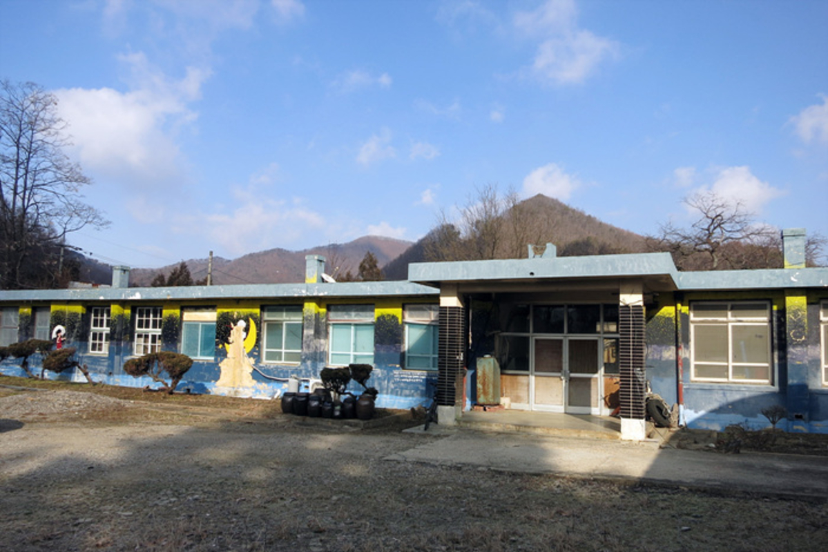 20200115-ClosedSchool (55).jpg