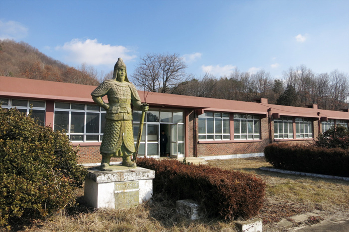 20200115-ClosedSchool (80).jpg