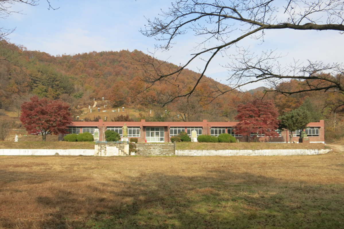 20200115-ClosedSchool (18).jpg