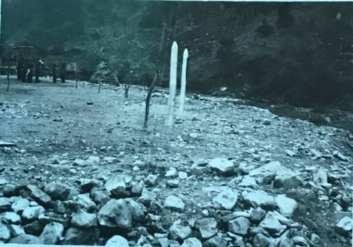 건립당시 운동장.jpg
