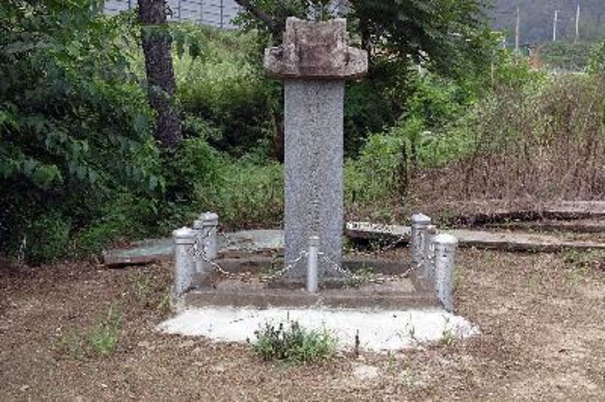 문암초등학교 기념비.jpg