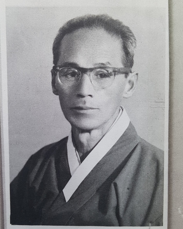 1969년 범화초등학교 교장선생님.jpg
