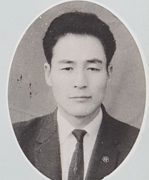 1960년대 교장 및 교감선생님 사진(부상초)-1969.12.31.