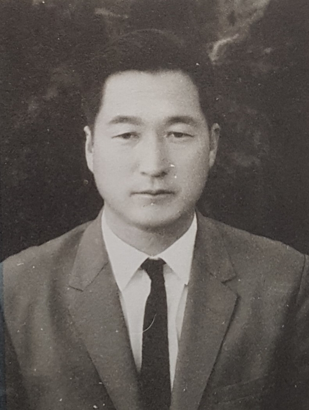4대 교감선생님(부상초)-1965.12.31.jpg