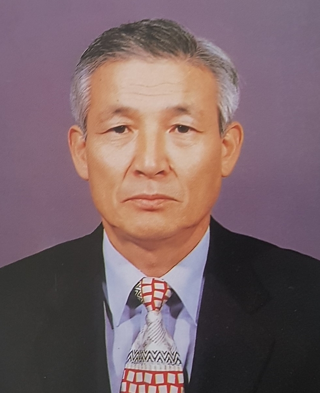 김희영 교장선생님(용문중)-2001.12.31.jpg