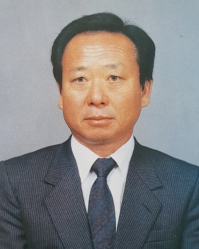 궉상완 교감선생님(용문중)-1990.12.31.jpg