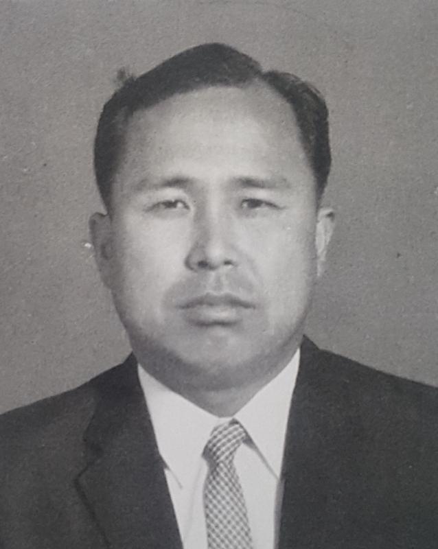박재현 교감선생님(용문중)-1969.12.31.jpg