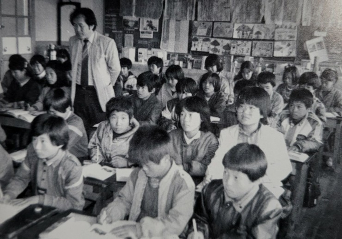 대소원초졸업앨범1987학급6-2모습.jpg