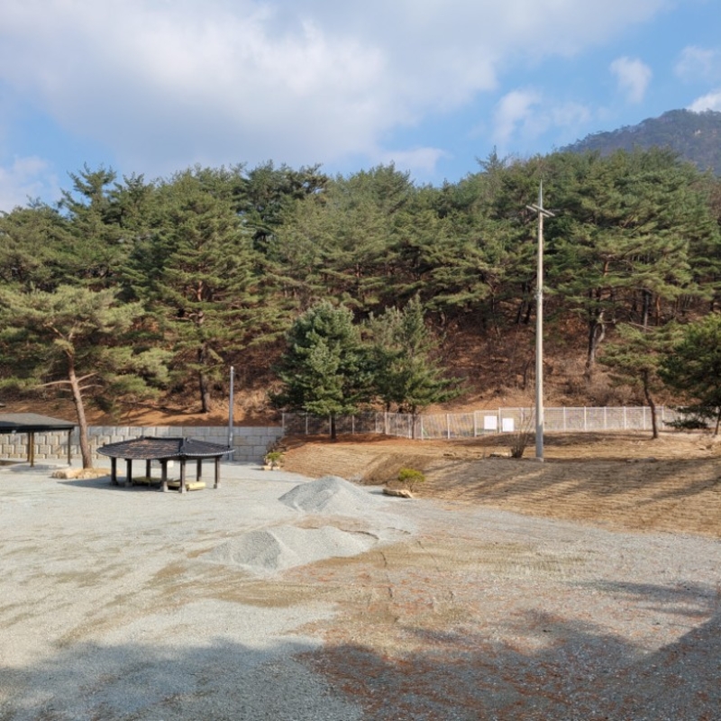 수안보초미륵분교현재전경.jpg